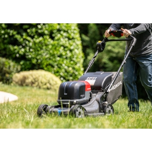 http://www.mowerpower.com.au/1187-thickbox/honda-hrx217-be-58v-battery-self-propelled-mower-kit.jpg